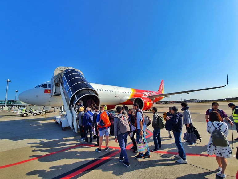 Máy bay VietJet tại sân bay quốc tế Ngurah Rai, Denpasar