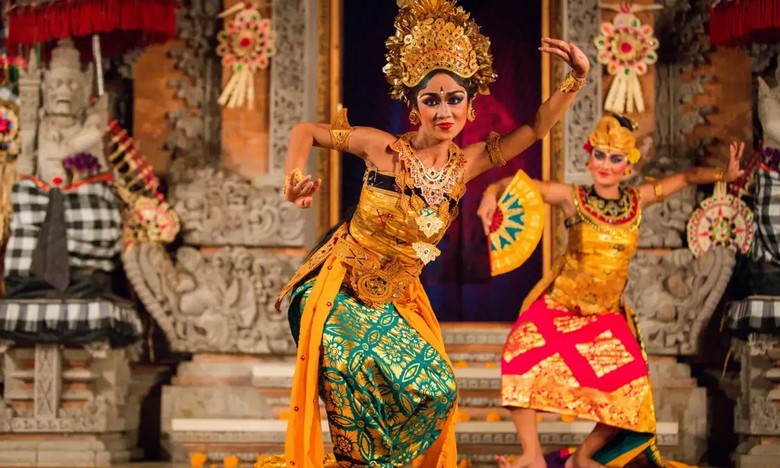 Suất múa Legong tại Cung điện Ubud buổi tối